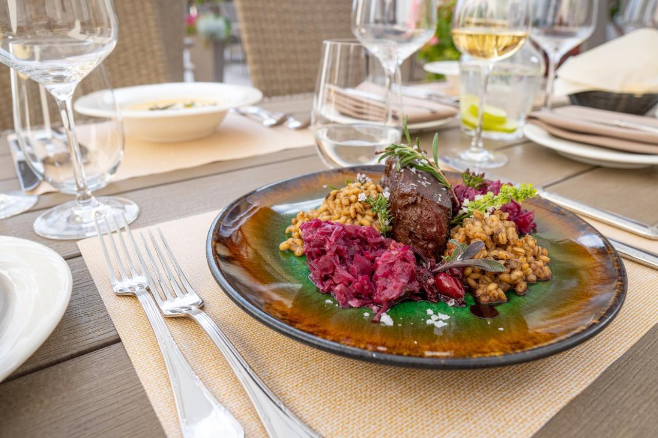 Boutique Odyseja & Spa Ciechocinek Exterior photo A plate of food