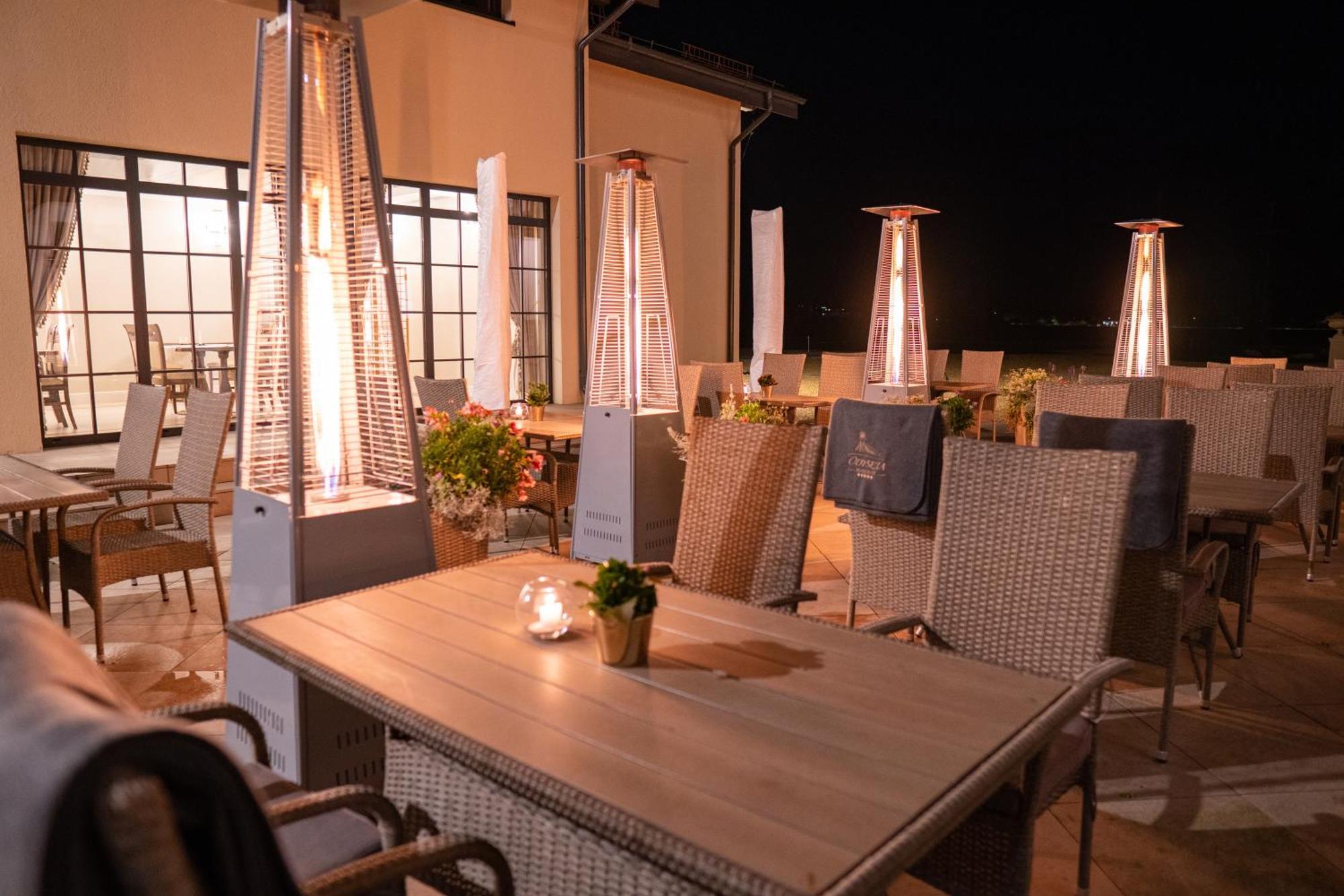Boutique Odyseja & Spa Ciechocinek Exterior photo Gas patio heater